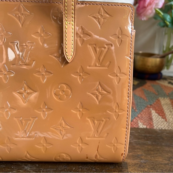 Louis Vuitton Vernis Catalina BB Small Hand Bag! Used Twice! - Picture 9 of 16